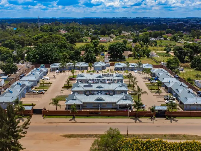 Townhouse/Cluster to Rent in Parktown, Harare