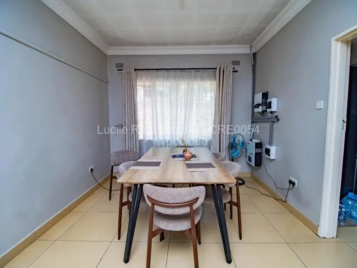 Townhouse/Cluster to Rent in Parktown, Harare