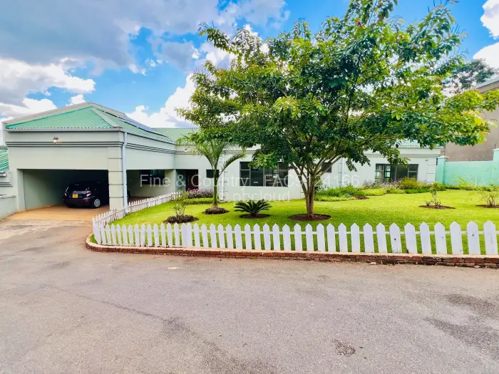 Townhouse/Cluster to Rent in Greystone Park, Harare