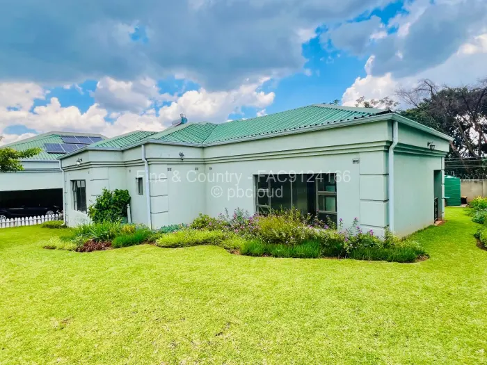 Townhouse/Cluster to Rent in Greystone Park, Harare