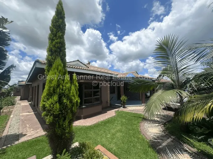 4 Bedroom House for Sale in Westgate, Harare