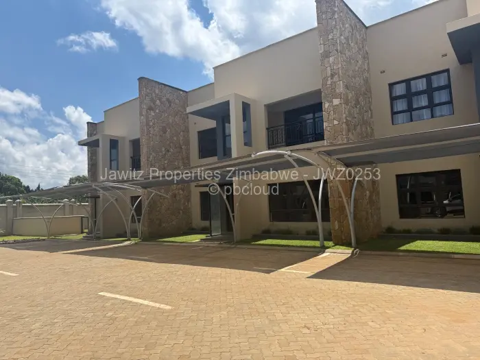 Townhouse/Cluster for Sale in Emerald Hill, Harare