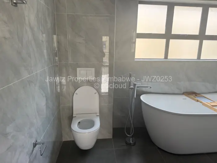 Townhouse/Cluster for Sale in Emerald Hill, Harare