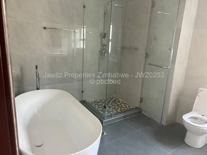 Townhouse/Cluster for Sale in Emerald Hill, Harare