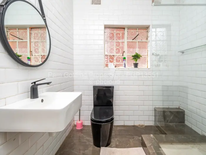 Townhouse/Cluster for Sale in Avenues, Harare