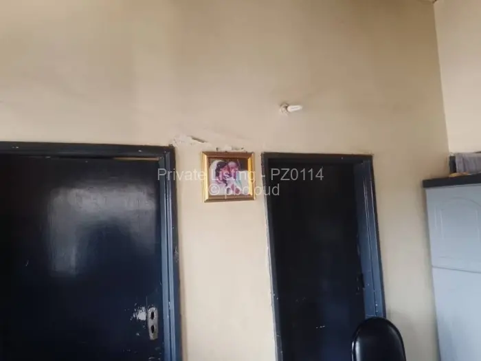 House for Sale in Glen View, Harare