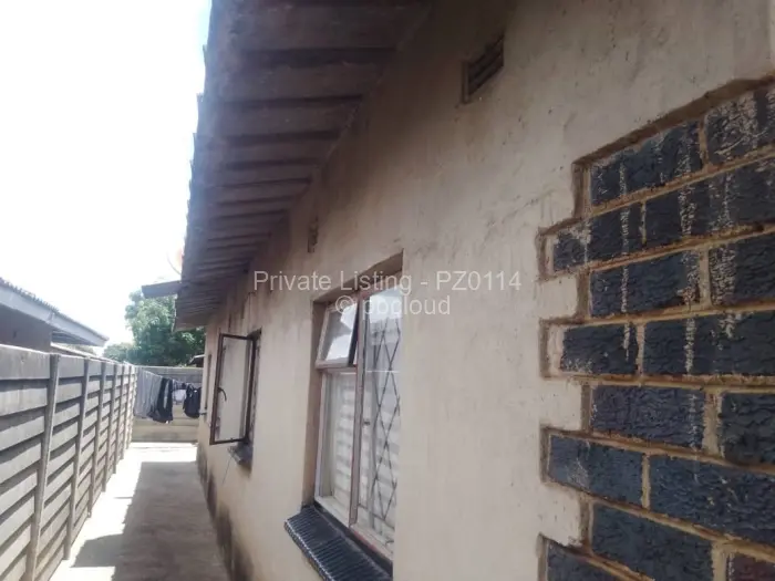 House for Sale in Glen View, Harare
