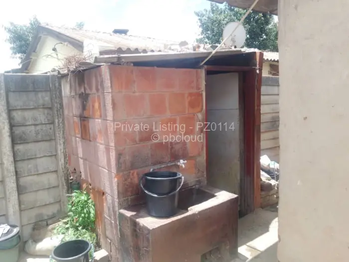 House for Sale in Glen View, Harare