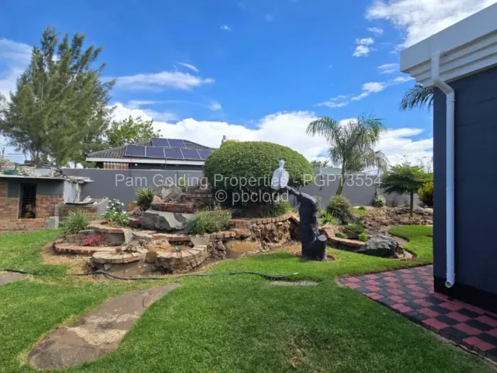 6 Bedroom House for Sale in Sandton Park, Harare