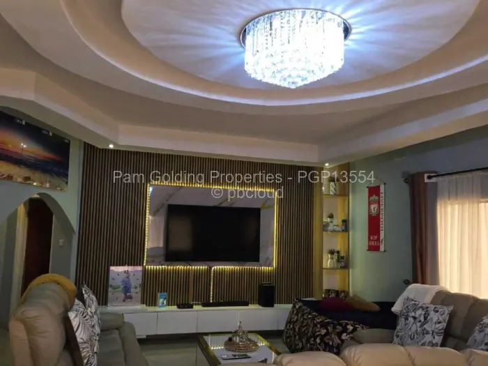 6 Bedroom House for Sale in Sandton Park, Harare