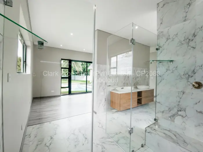 6 Bedroom House for Sale in Gunhill, Harare