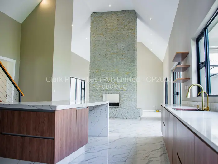 6 Bedroom House for Sale in Gunhill, Harare