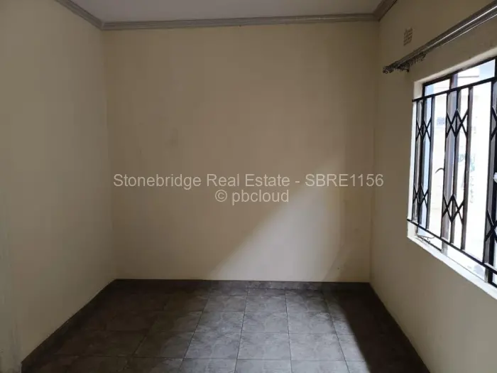2 Bedroom Cottage/Garden Flat to Rent in Mahatshula, Bulawayo
