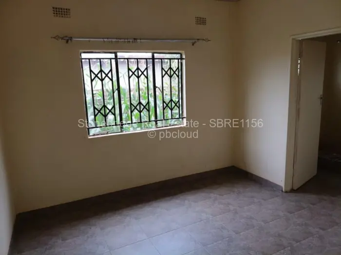 2 Bedroom Cottage/Garden Flat to Rent in Mahatshula, Bulawayo