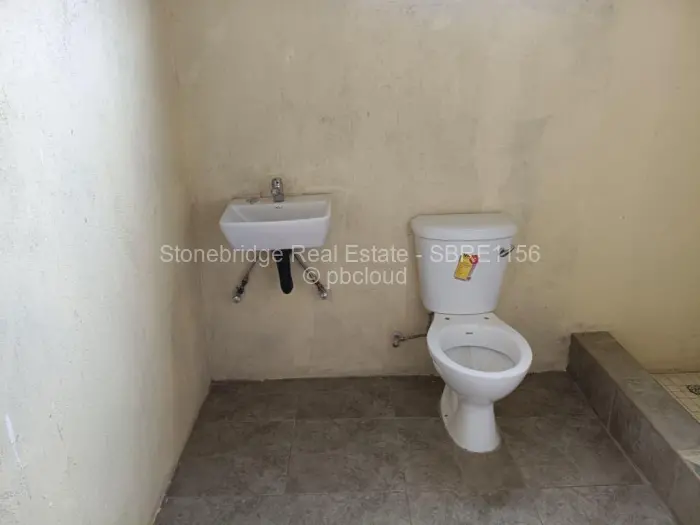 2 Bedroom Cottage/Garden Flat to Rent in Mahatshula, Bulawayo