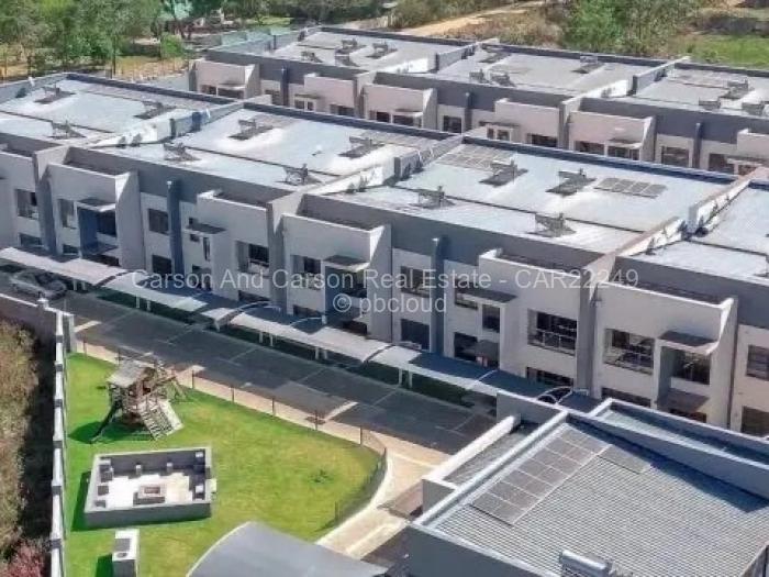 Townhouse/Cluster to Rent in Greencroft, Harare