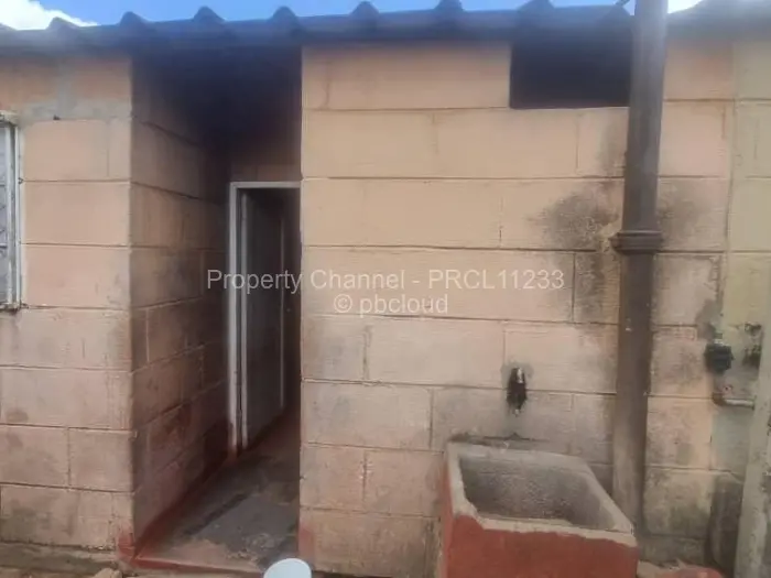 2 Bedroom House for Sale in Mabvuku, Harare