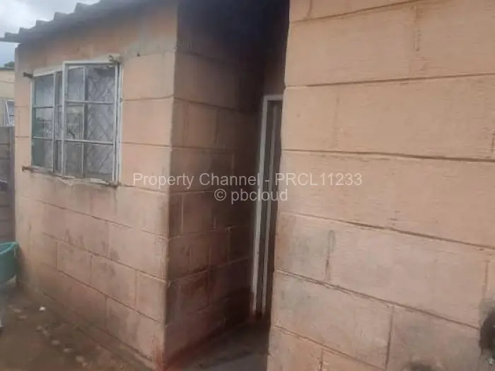 2 Bedroom House for Sale in Mabvuku, Harare
