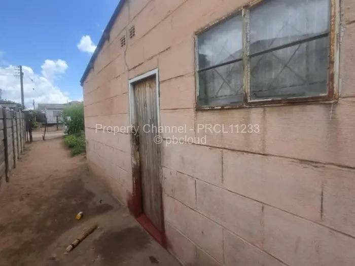 2 Bedroom House for Sale in Mabvuku, Harare