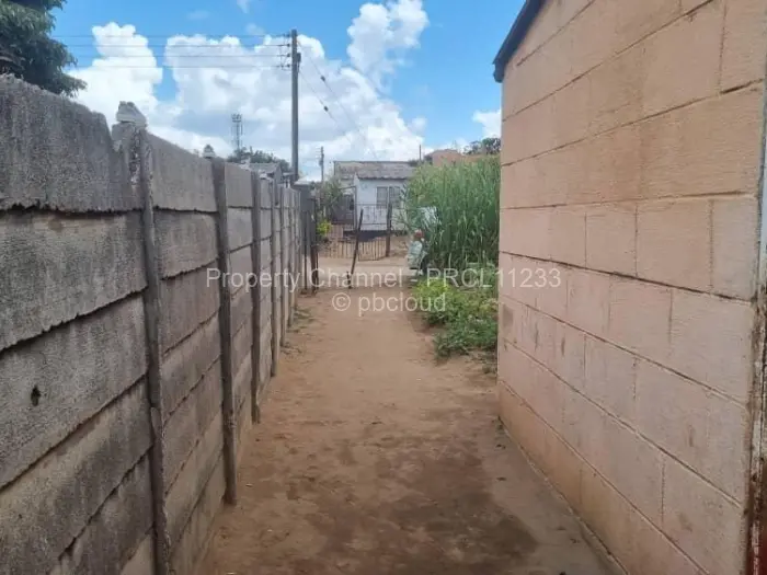 2 Bedroom House for Sale in Mabvuku, Harare