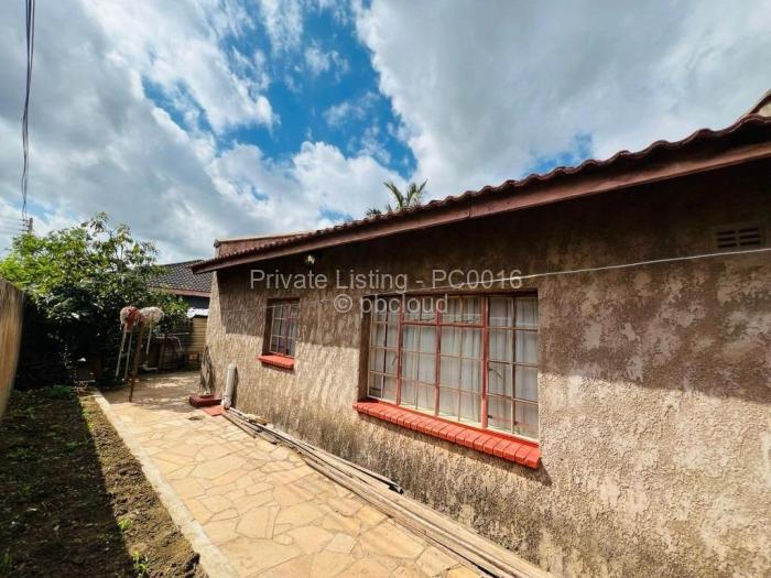 4 Bedroom House for Sale in Lenana Park, Harare