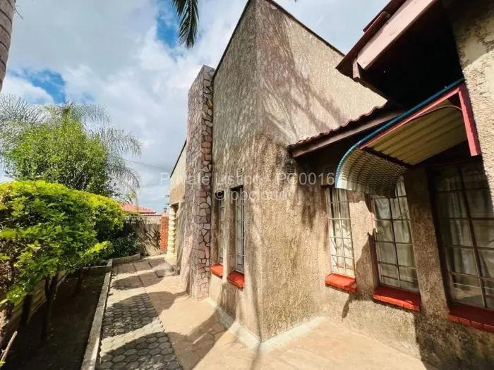4 Bedroom House for Sale in Lenana Park, Harare