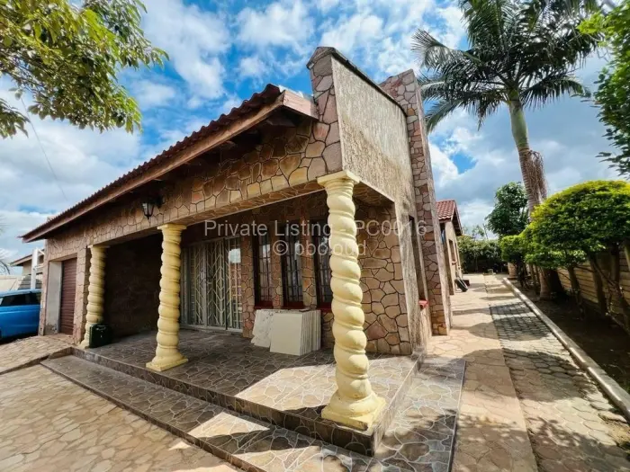 4 Bedroom House for Sale in Lenana Park, Harare