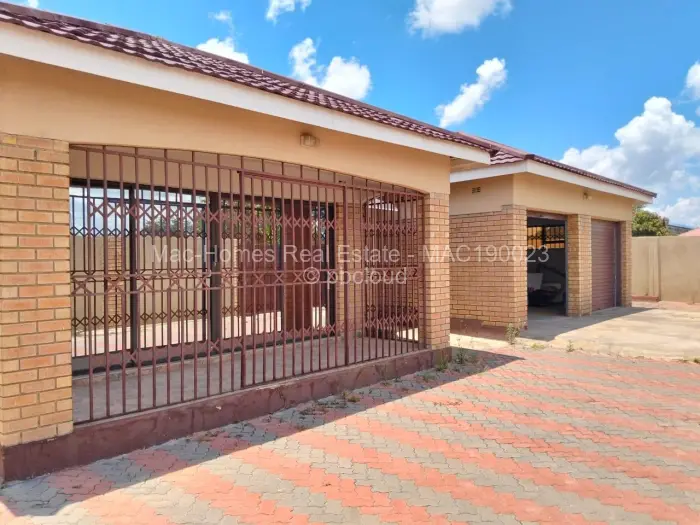 4 Bedroom House to Rent in Chitungwiza, Chitungwiza