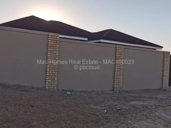 4 Bedroom House to Rent in Chitungwiza, Chitungwiza