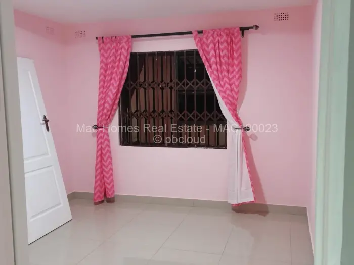 4 Bedroom House to Rent in Chitungwiza, Chitungwiza