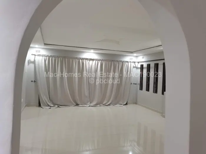 4 Bedroom House to Rent in Chitungwiza, Chitungwiza