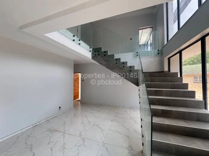 Townhouse/Cluster for Sale in Highlands, Harare