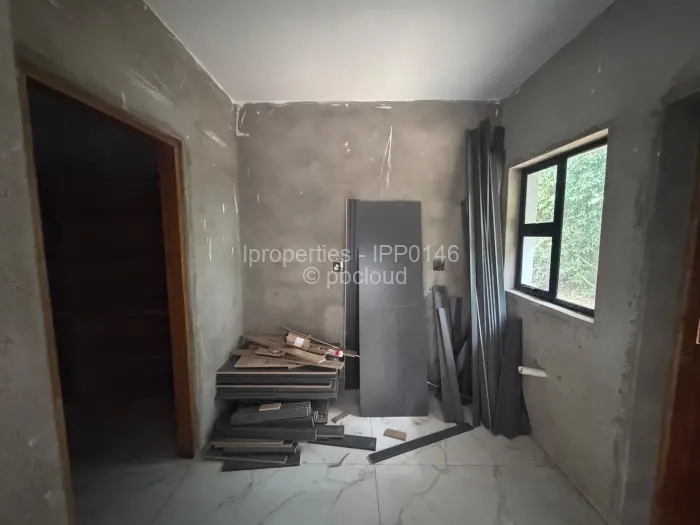 Townhouse/Cluster for Sale in Highlands, Harare