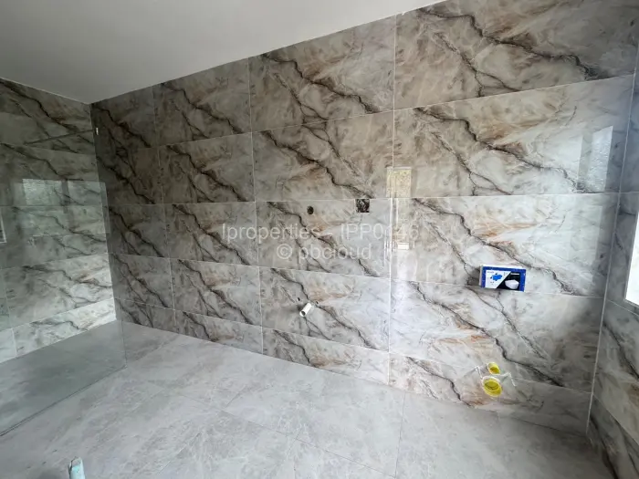 Townhouse/Cluster for Sale in Highlands, Harare