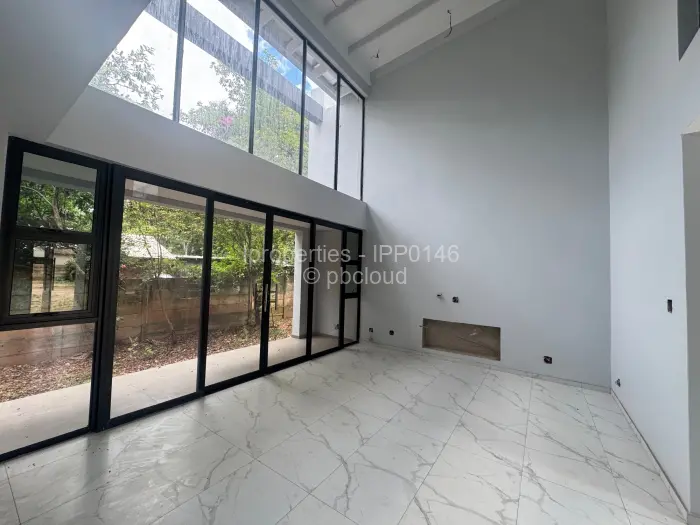 Townhouse/Cluster for Sale in Highlands, Harare