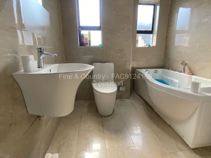 Townhouse/Cluster to Rent in Greendale, Harare