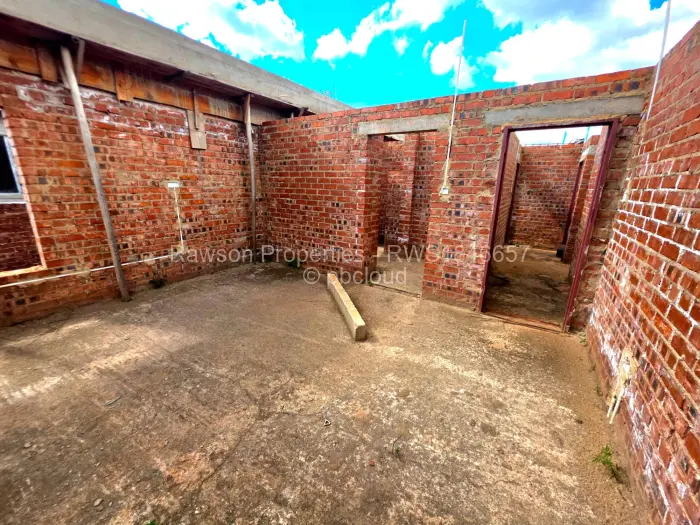 4 Bedroom House for Sale in Pomona, Harare