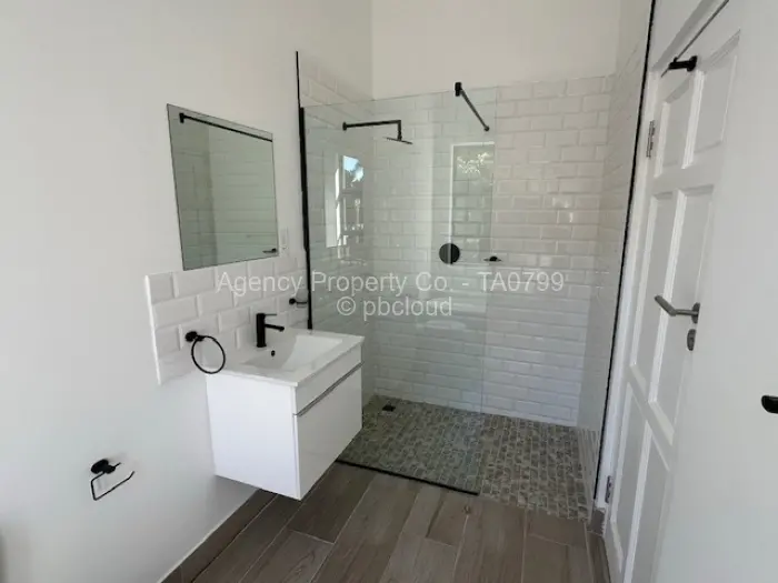 Flat/Apartment to Rent in Newlands