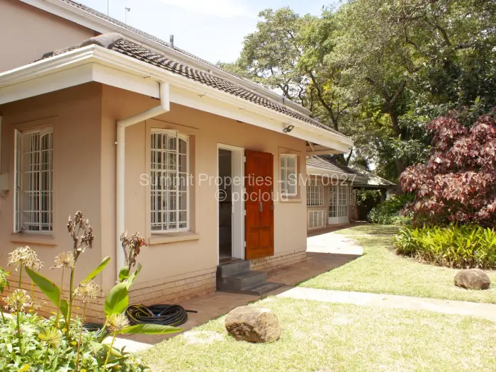 6 Bedroom House for Sale in Ballantyne Park, Harare