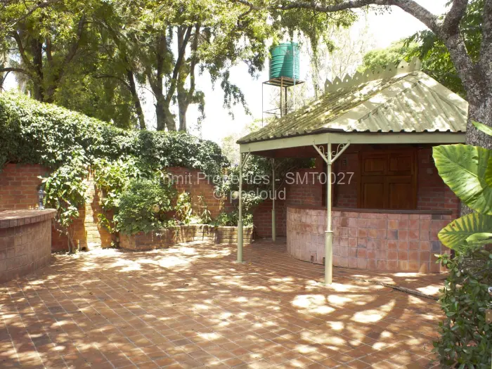 6 Bedroom House for Sale in Ballantyne Park, Harare