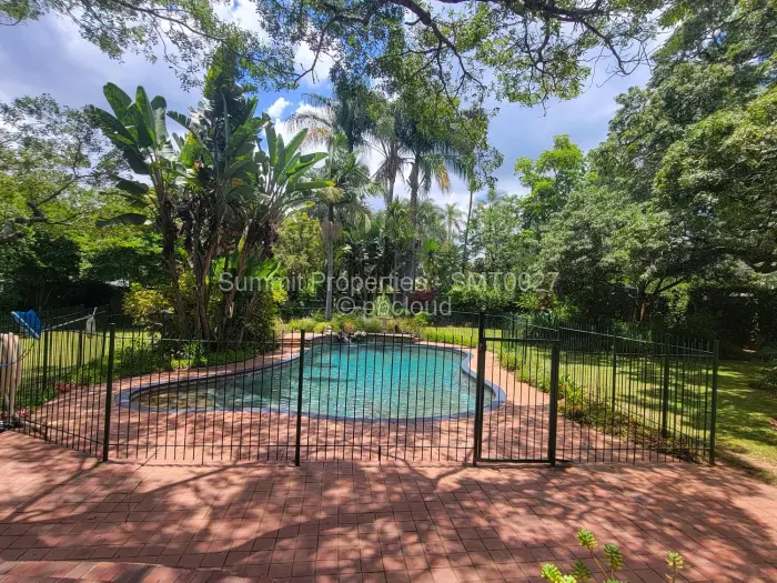 6 Bedroom House for Sale in Ballantyne Park, Harare