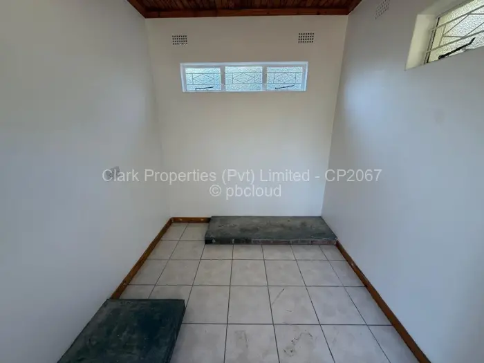 Office to Rent in Greystone Park