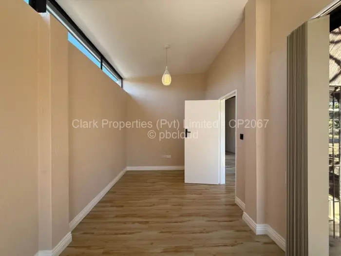 Office to Rent in Greystone Park