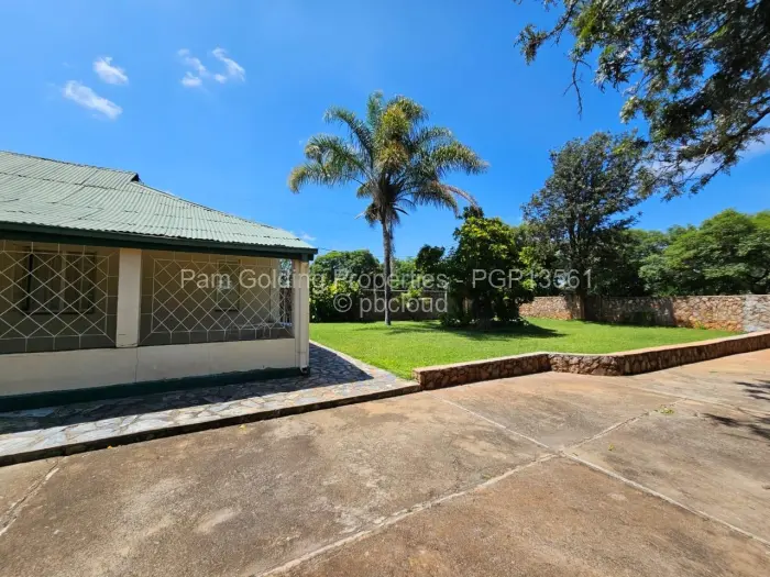 3 Bedroom House for Sale in Bellevue, Bulawayo