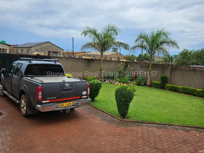 3 Bedroom House for Sale in Insiza, Insiza