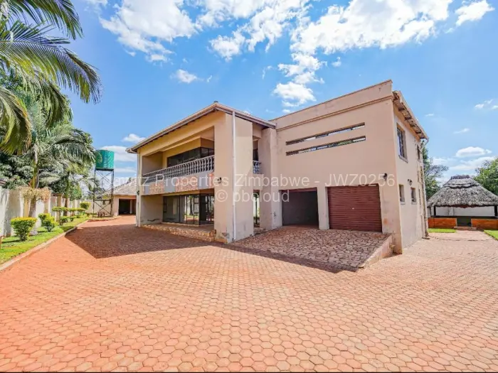 5 Bedroom House for Sale in Gletwin Park, Harare