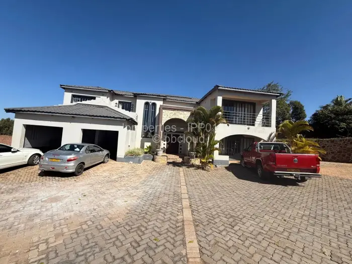 5 Bedroom House for Sale in Brookeview, Harare