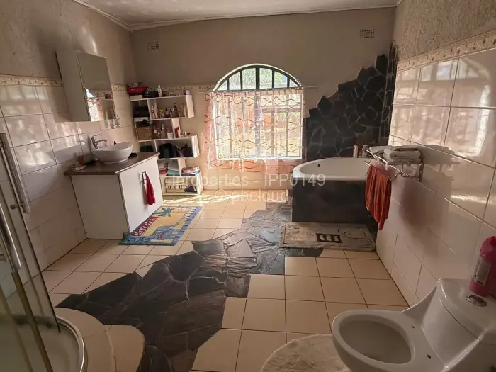 5 Bedroom House for Sale in Brookeview, Harare