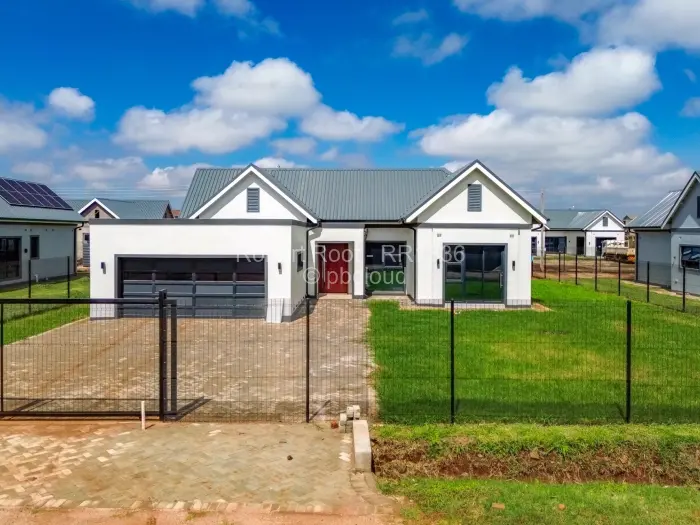 Townhouse/Cluster to Rent in Fairview