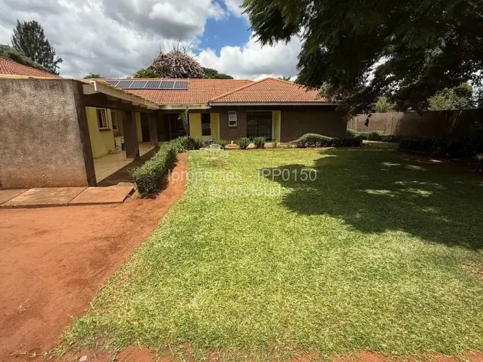 5 Bedroom House for Sale in Bluff Hill, Harare